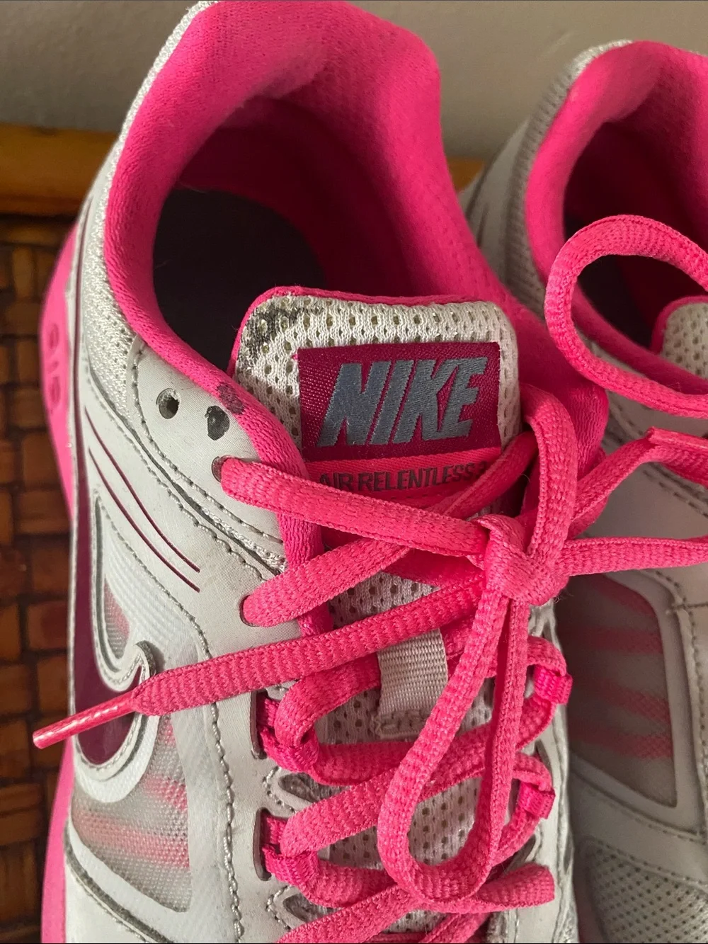 Nike Air Shoes 7.5 Y2K Retro Athleisure Beach Running Casual Track Y2K Everyday